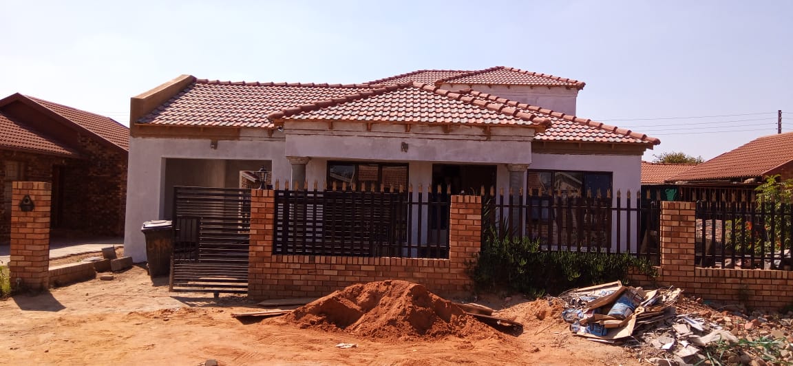 WhatsApp Image 2025-10-15 at 09.56.37 (3)